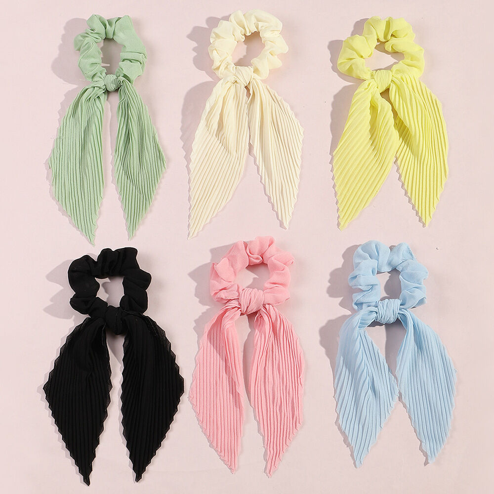 Streamer Scrunchy - That's So Darling